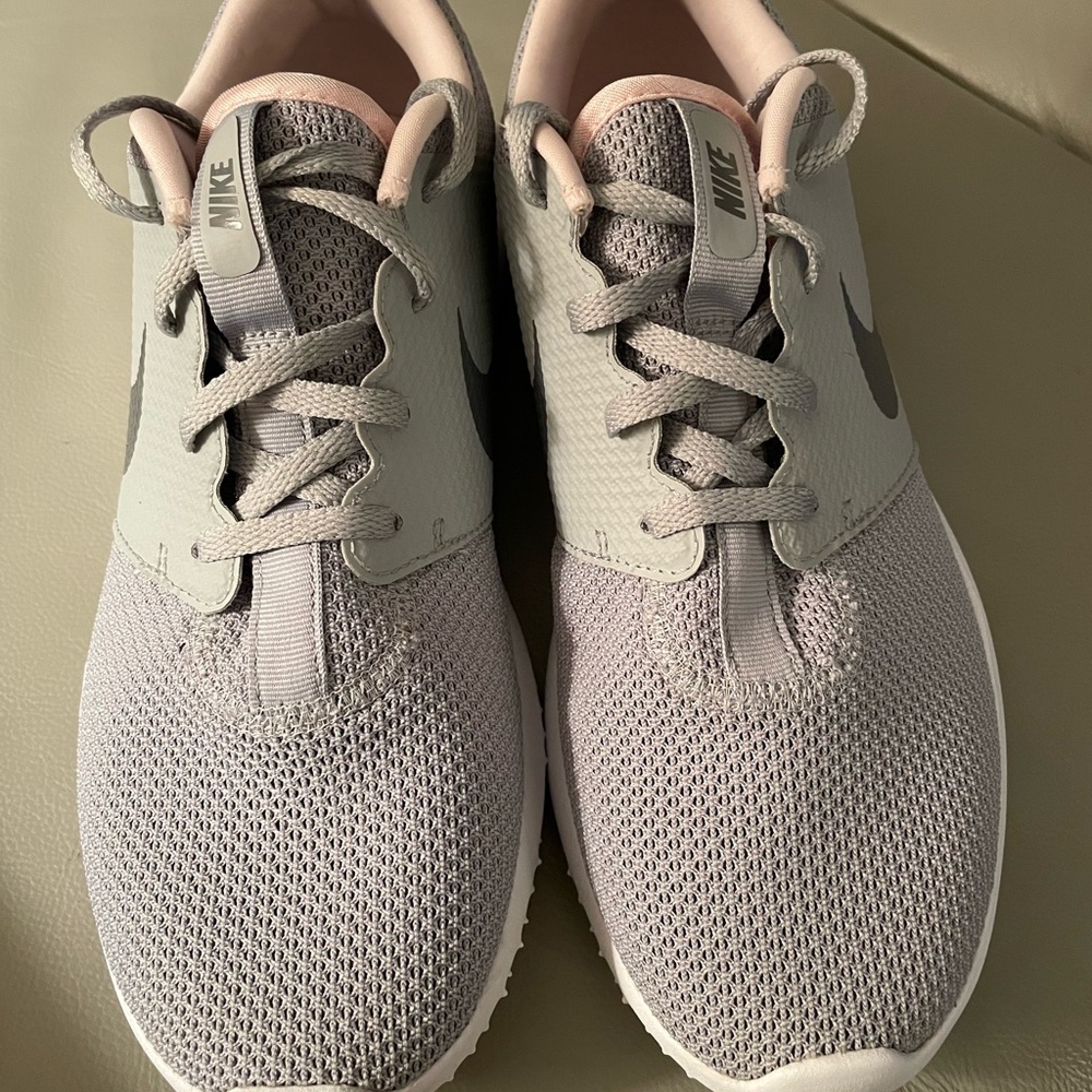 Nike women’s golf shoes